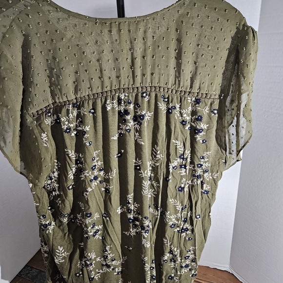 Daniel Rainn Olive Green Floral Tie-Front Tunic - Picture 3 of 3